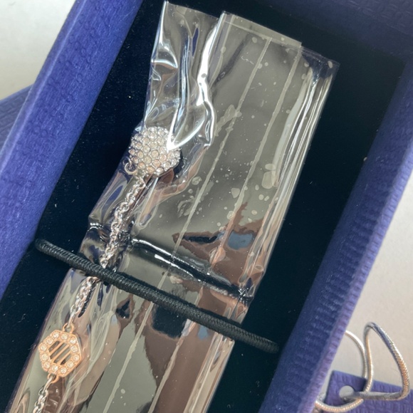 Authentic Swarovski Strand Hexagon Crystal & Rose Gold Bracelet - Picture 10 of 11